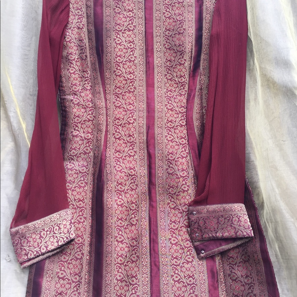 GORGEOUS, Elegant & Chic India Artisan Dress - Picture 2 of 8